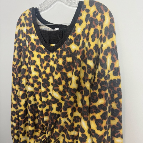 CY | Animal Print Cozy Two Piece Pajama Set Women’s Size Small - Picture 2 of 8